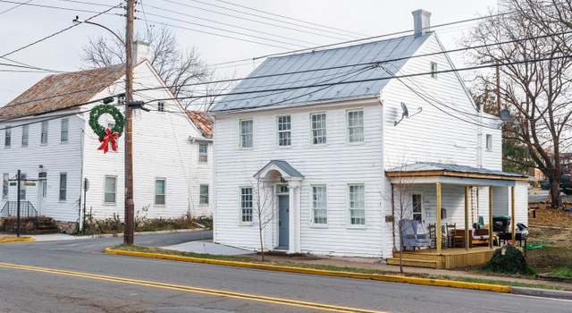Photo of 242 N Main St, Woodstock, VA 22664