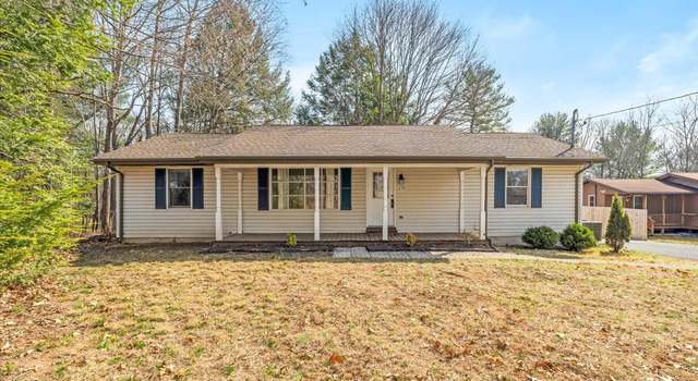 Photo of 294 Wishbone Cir, Hedgesville, WV 25427