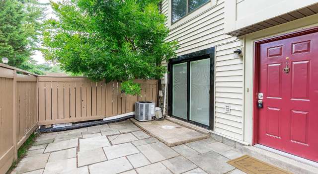 Photo of 9823 Brookridge Ct, Montgomery Village, MD 20886
