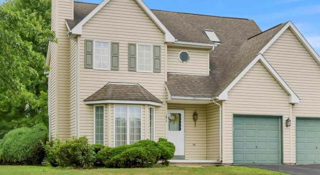 Photo of 1015 Willow Dr, Orwigsburg, PA 17961