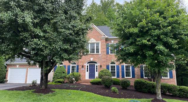Property at 8602 Chase Pointe Way, Fairfax Station, VA 22039, 5 beds, 3.5 baths
