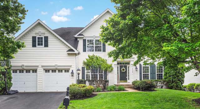 Photo of 8705 Lords View Loop, Gainesville, VA 20155