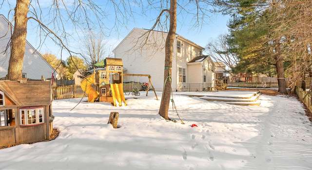 Photo of 409 N Mohawk Ct N, Purcellville, VA 20132