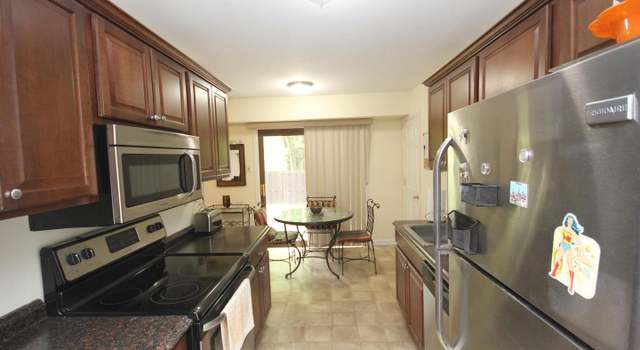 Photo of 4 E Azalea Ln, Mount Laurel, NJ 08054