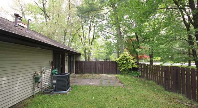 Photo of 4 E Azalea Ln, Mount Laurel, NJ 08054