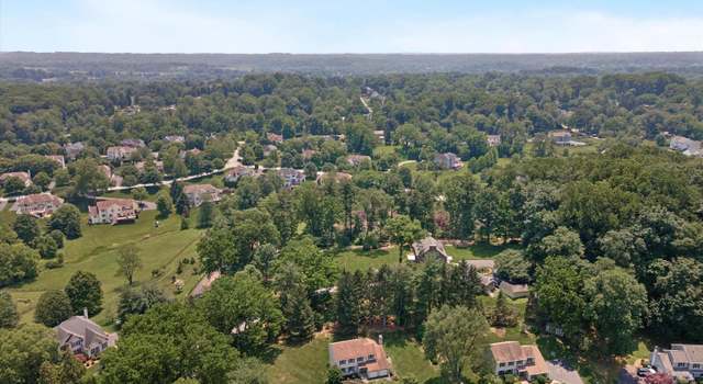 Photo of 10 Hyllwynd Ct, West Chester, PA 19382