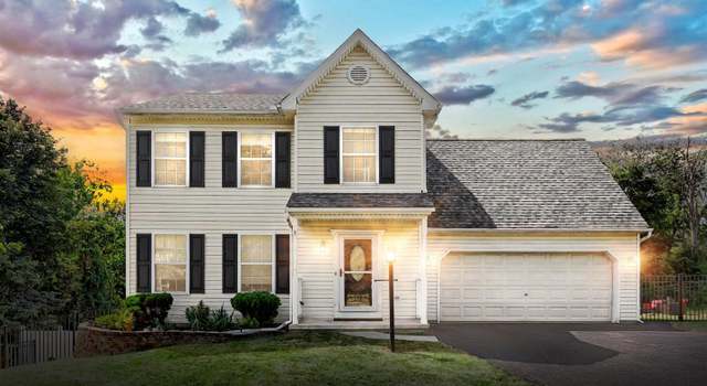 Photo of 20 Burberry Ln, Mount Wolf, PA 17347