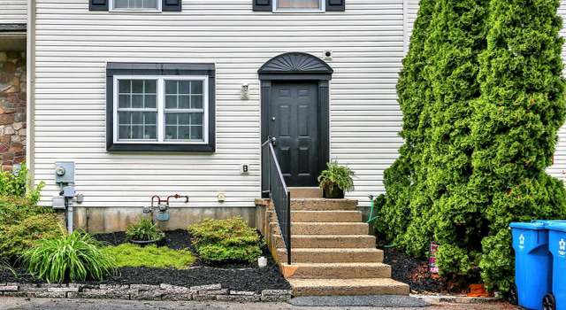 Photo of 305 White Birch Ln, Blandon, PA 19510