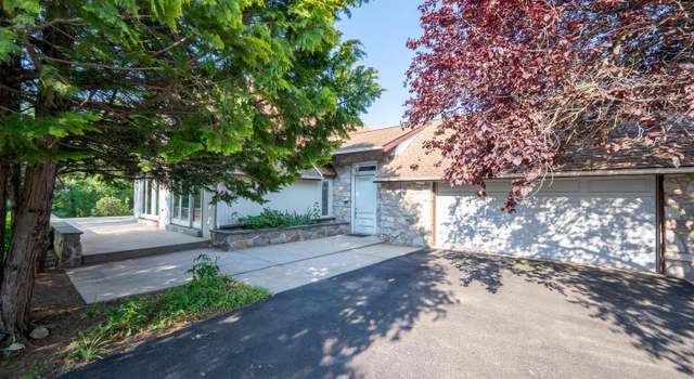 Photo of 68 Knoll Cir, Boyertown, PA 19512