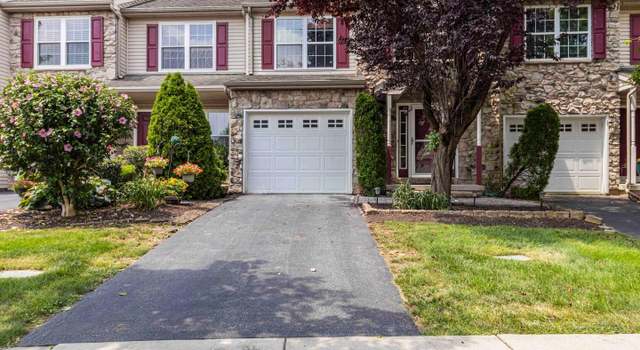 Photo of 25 Carousel Cir, Hershey, PA 17033