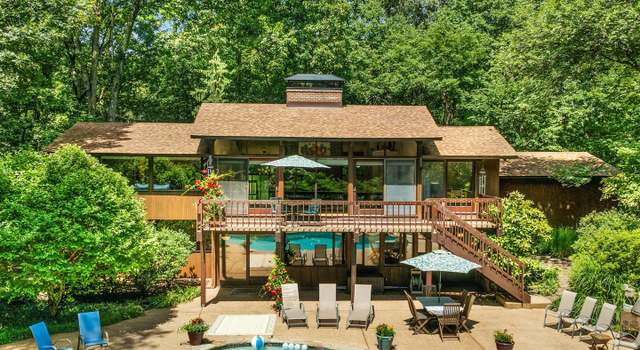Photo of 1749 Dressage Dr, Reston, VA 20190
