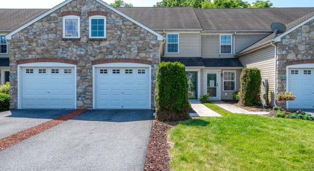 Photo of 121 Westpoint Dr, Carlisle, PA 17013