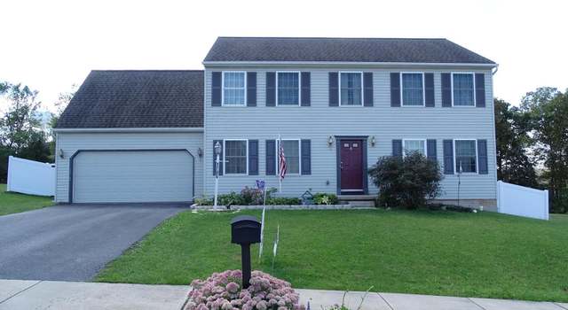 Photo of 1706 Fountain Rock Dr, Dover, PA 17315