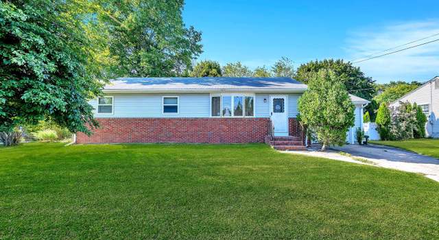 Photo of 16 Blue Grass, Ewing, NJ 08638