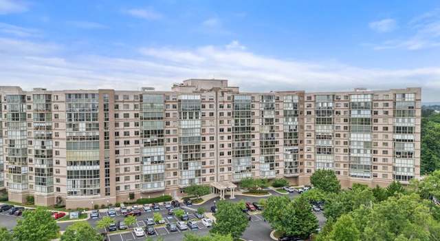 Photo of 19355 Cypress Ridge Ter #401, Leesburg, VA 20176