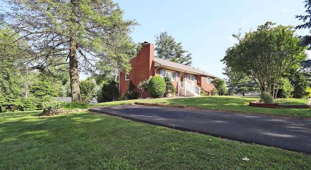 Photo of 2337 Hill Pl, Falls Church, VA 22043