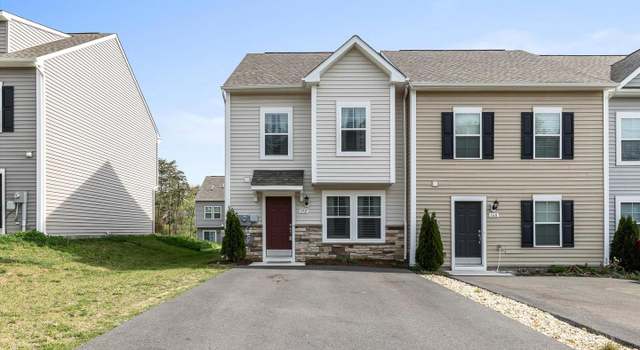 Photo of 172 Scotch Pine Dr, Bunker Hill, WV 25413