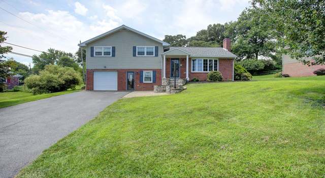 Photo of 300 Farmington Rd, Chambersburg, PA 17202
