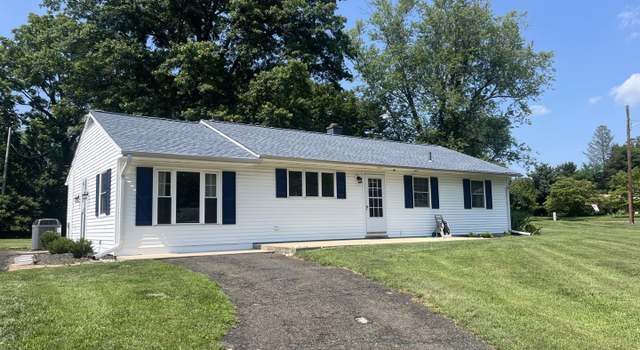 Photo of 91 Oak Dr, New Britain, PA 18901
