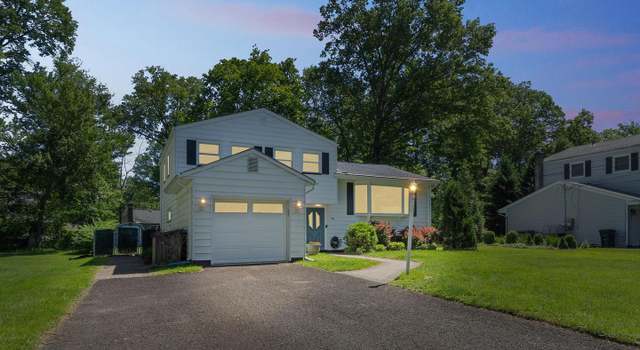 Photo of 76 Briarwood Dr E, Berkeley Heights, NJ 07922