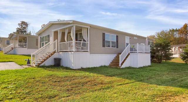 Photo of 54 Meadowview Dr, New Bloomfield, PA 17068