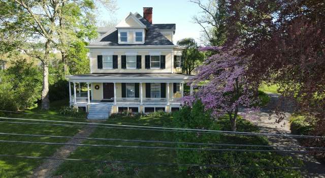 Photo of 457 W Main St, Mountville, PA 17554