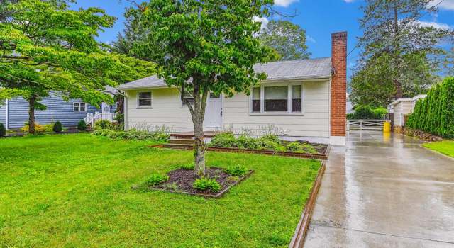 Photo of 71 Riverside Dr, Severna Park, MD 21146