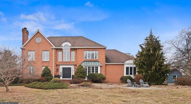 Photo of 11 W Shore Dr, Pennington, NJ 08534