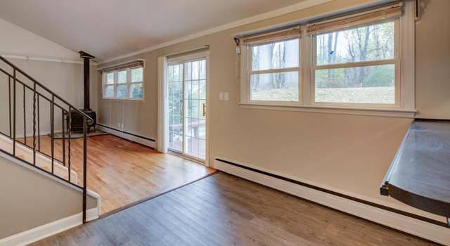 Photo of 2008 Wildwood Dr, Wilmington, DE 19805
