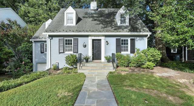 Property at 2313 N Wakefield St, Arlington, VA 22207, 3 beds, 2.5 baths