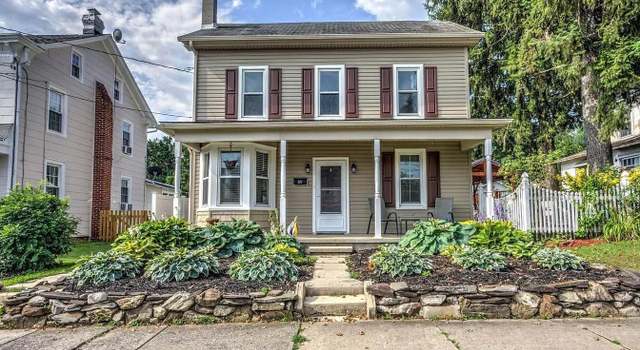 Photo of 226 W Penn Ave, Robesonia, PA 19551
