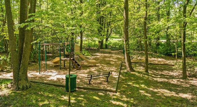Photo of 3787 Penderwood Dr, Fairfax, VA 22033