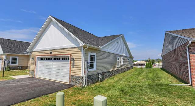 Photo of 107 Blackbird Ln, Shippensburg, PA 17257