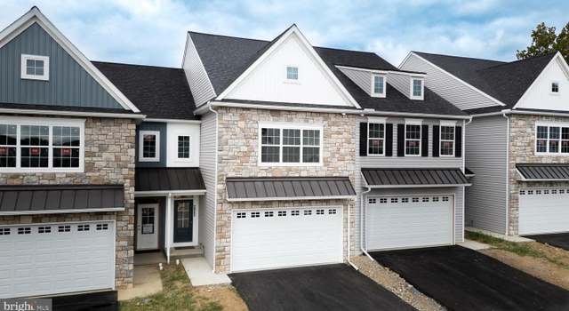 Photo of 2470 Spring Water Cir, Lancaster, PA 17601