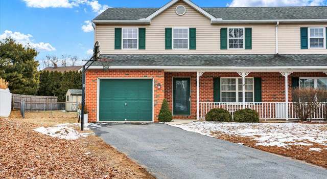 Photo of 1031 Whitford Dr, Reading, PA 19605