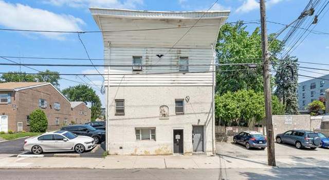 Photo of 422 Fountain St, Philadelphia, PA 19128