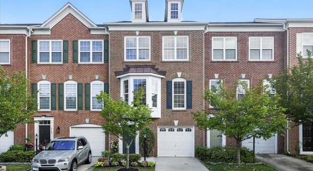 Photo of 8191 Singleleaf Ln, Lorton, VA 22079