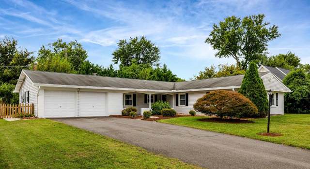 Property at 4221 Peekskill Ln, Fairfax, VA 22033, 4 beds, 2 baths