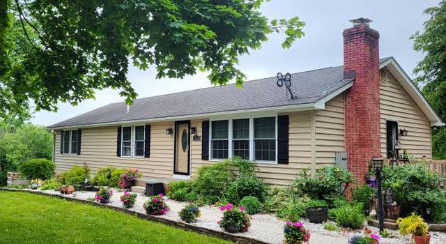 Property at 4732 Babylon Rd, Taneytown, MD 21787, 4 beds, 3 baths