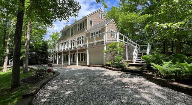 Photo of 8122 Stacey Rd, Alexandria, VA 22308
