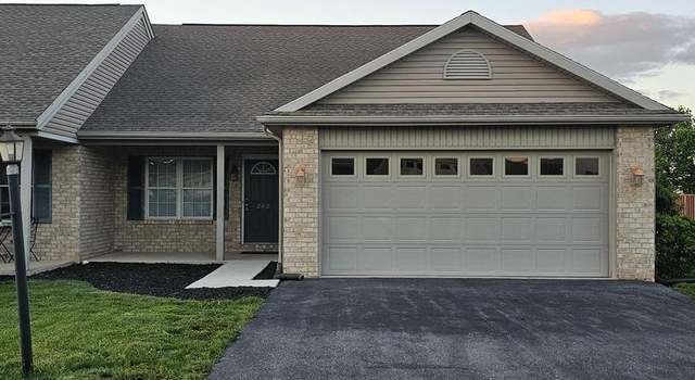 Photo of 262 Lantern Ln, Chambersburg, PA 17201