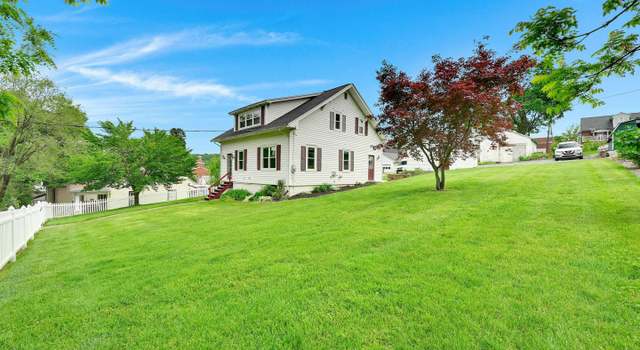 Photo of 25 W Mill St, Pine Grove, PA 17963