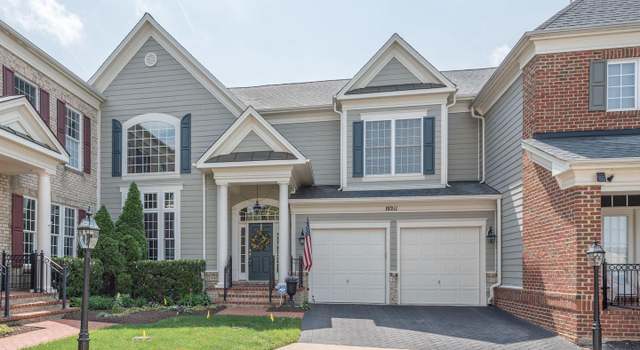 Photo of 19211 Skinner Sq, Leesburg, VA 20176