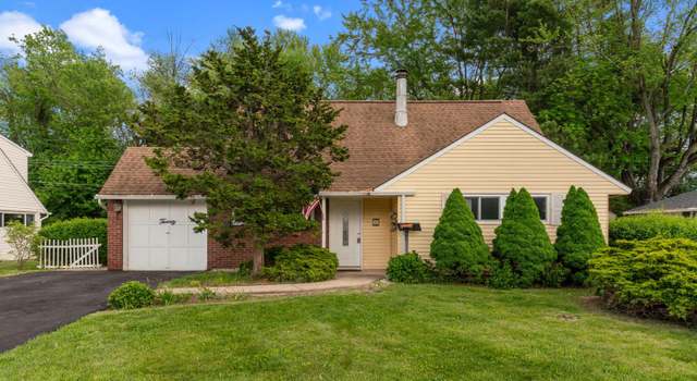 Photo of 20 Hollow Rd, Levittown, PA 19056