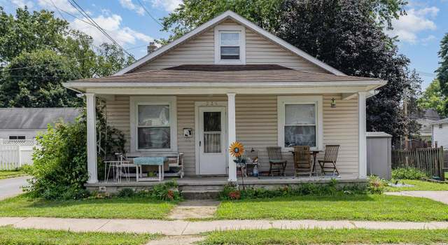 Photo of 225 E 2nd St, Hummelstown, PA 17036
