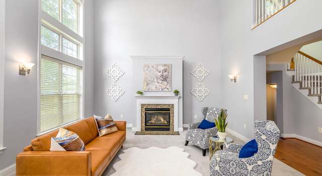 Property at 22780 Highcrest Cir, Brambleton, VA 20148, 4 beds, 4.5 baths