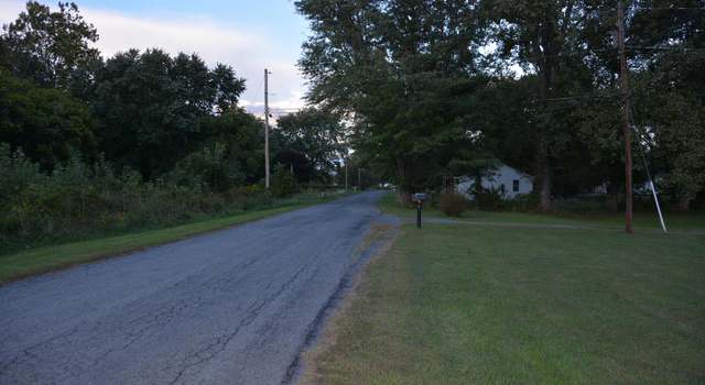 Photo of 237 Middle Ln, Gore, VA 22637