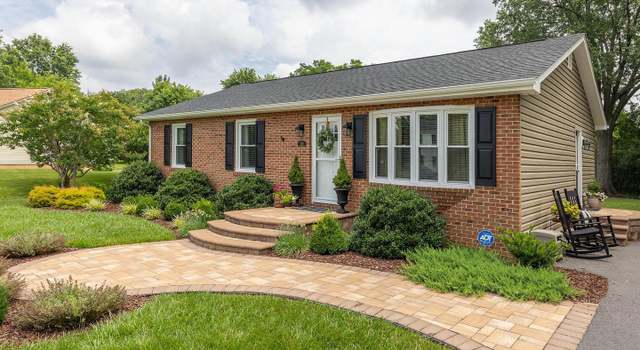 Photo of 210 Wythe Ave, Stephens City, VA 22655