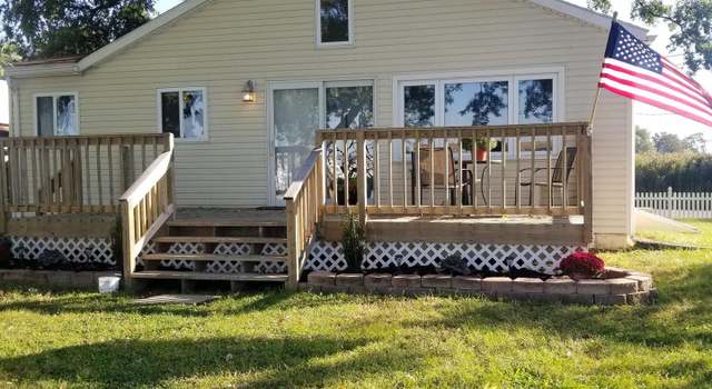 Photo of 800 Riverside Dr, Essex, MD 21221