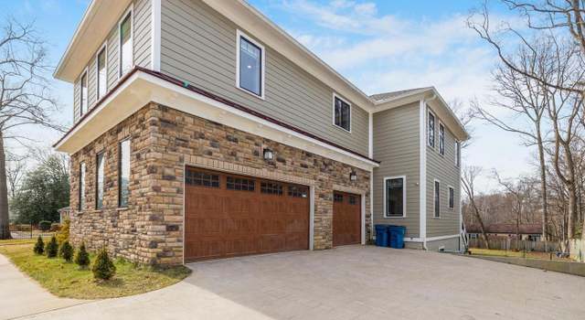 Photo of 2416 Cedar Ln, Vienna, VA 22180